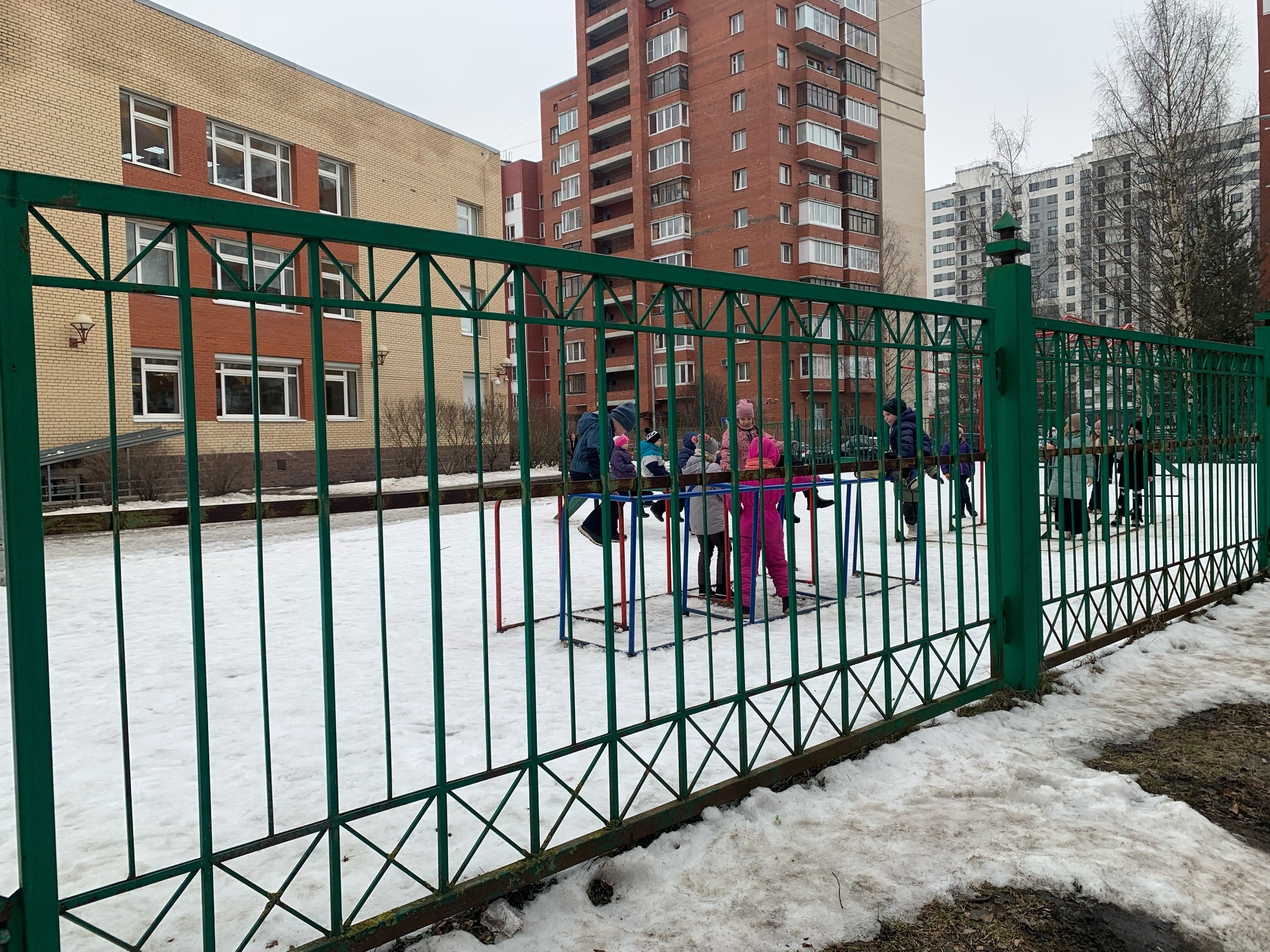 Готовьтесь к неожиданной отмене весенних каникул: новые правки в школьном календаре на 2025 год — дети и родители в шоке